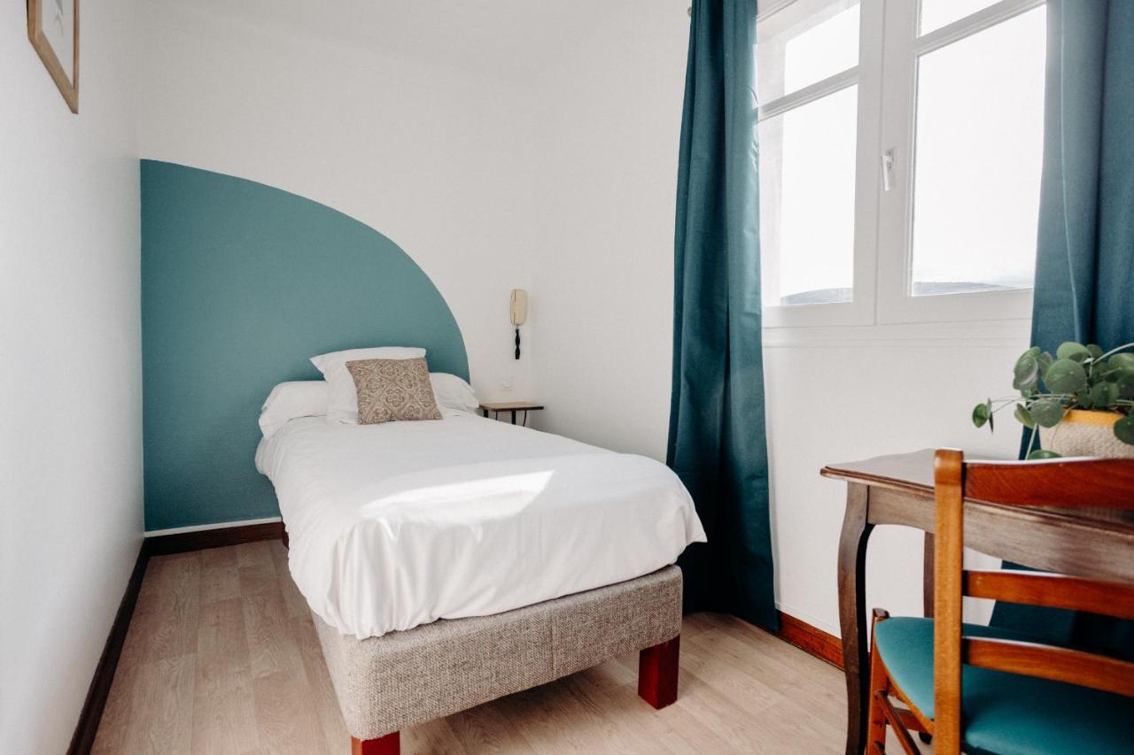 Logis Hotel Restaurant Espelletenia Larceveau-Arros-Cibits ภายนอก รูปภาพ