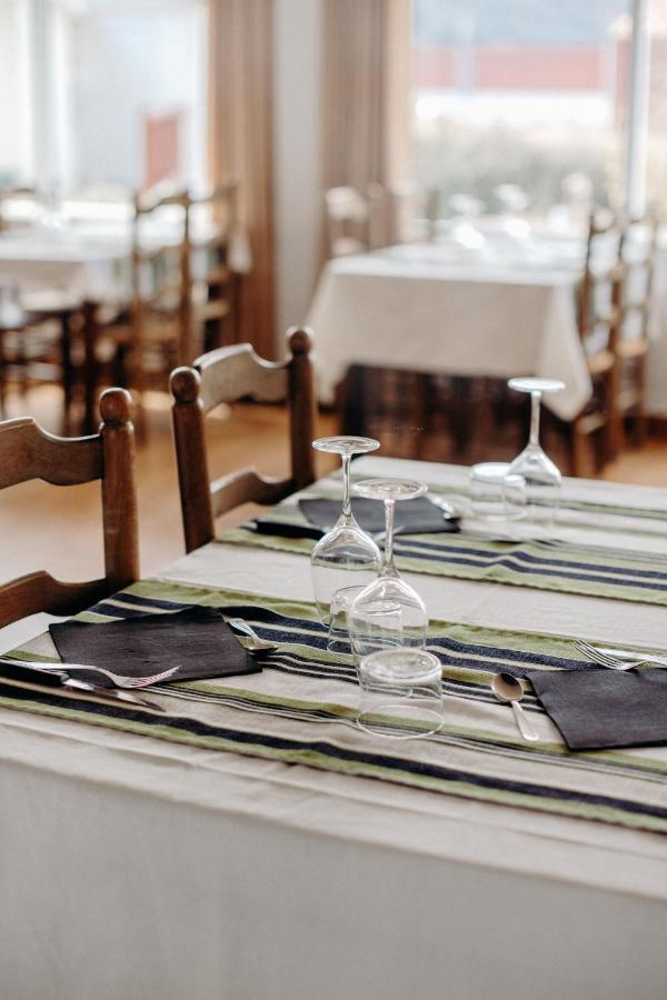 Logis Hotel Restaurant Espelletenia Larceveau-Arros-Cibits ภายนอก รูปภาพ