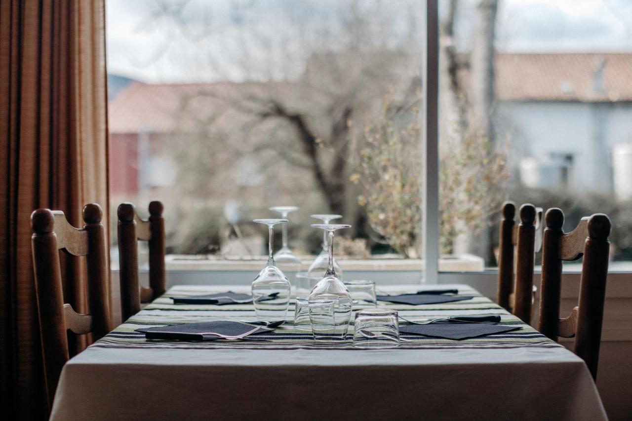 Logis Hotel Restaurant Espelletenia Larceveau-Arros-Cibits ภายนอก รูปภาพ